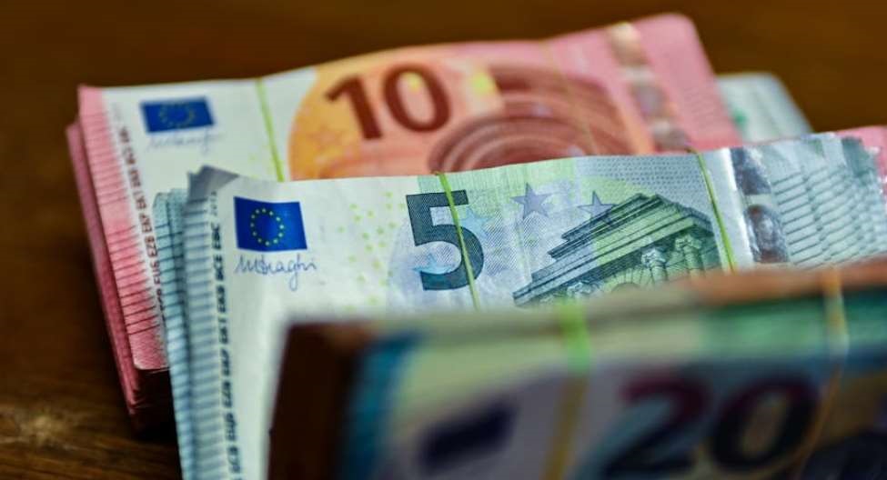 BQK: Pagesat ne Kosove do te kryhen vetem me euro